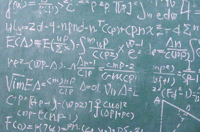 メモリー半導体はなぜ高騰? 小学生でもわかる超解説!